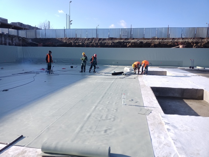 Bentonite mat installation